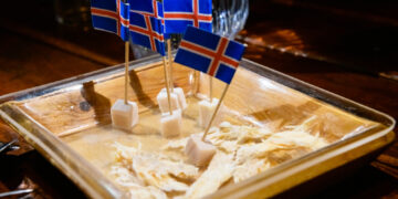 Shutterstock / Teo Wei Keong