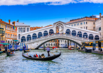 Shutterstock.com/ Catarina Belova