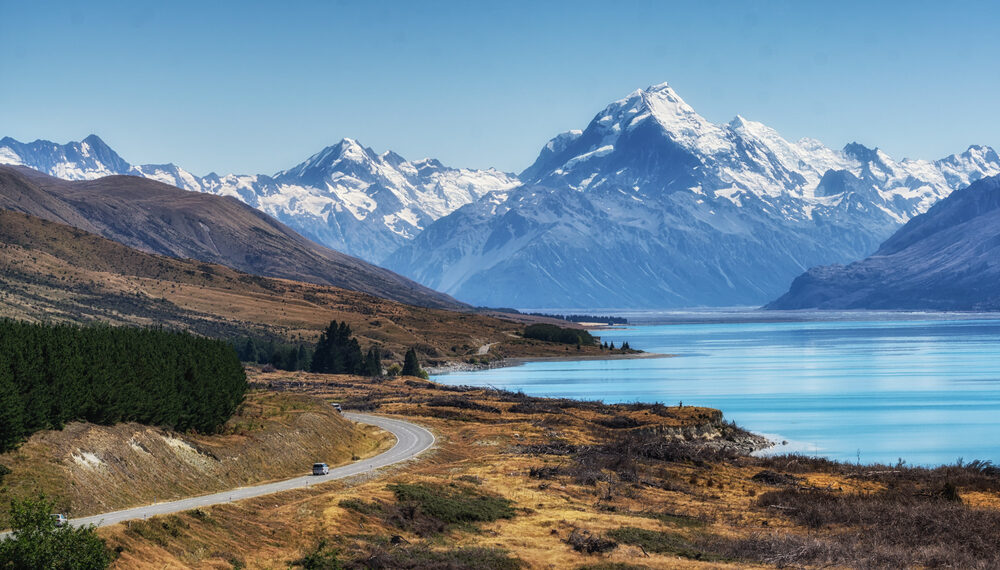 Shutterstock.com/ aaron choi